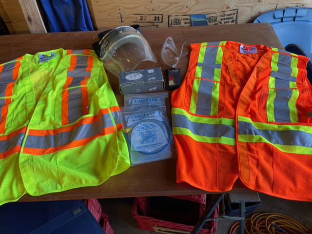 SELECTION OF NEW SAFETY GEAR SIZE XL #V1329 in Men's in Strathcona County