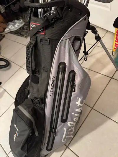 Taylor made golf club set with bag (right handed), View more