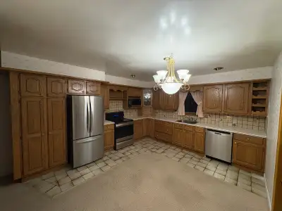FULL OAK KITCHEN CABINET SET, View more