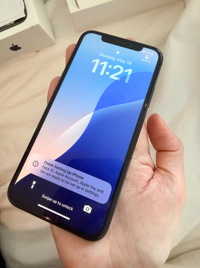 iPhone XS 256GB Space Gray - Unlocked - New Battery 92%, View more
