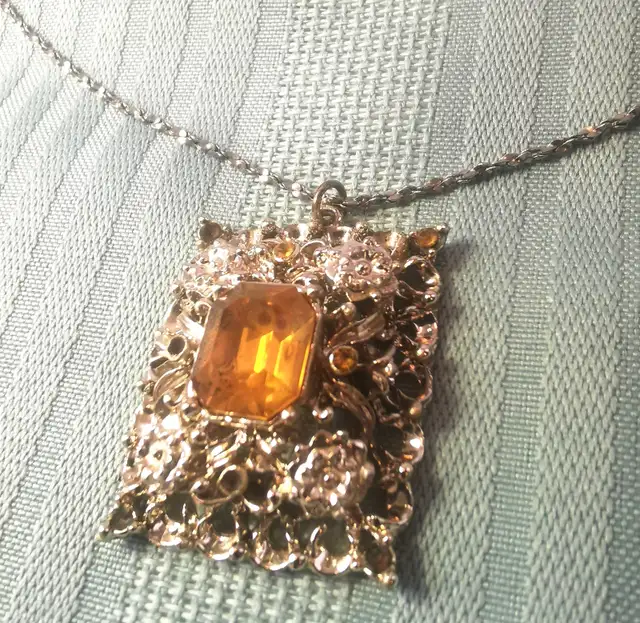 Vintage 80s Statement Necklace Citrine Glass Pendant Retro Costu in Jewellery & Watches in Markham / York Region - Image 2