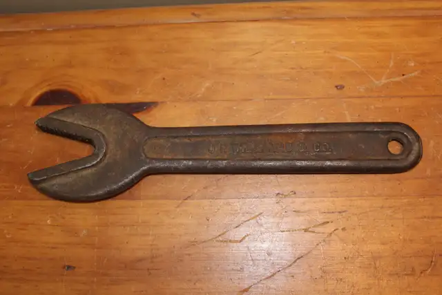Old No. 2 Bull Dog Wrench - J. H. Williams & Co. in Arts & Collectibles in London - Image 2