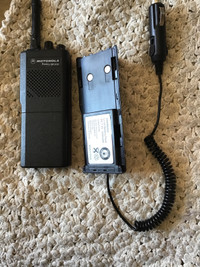 Selling 1 Motorola GP- 300 Uhf 16 Channel Receiver  12Volt Batt 