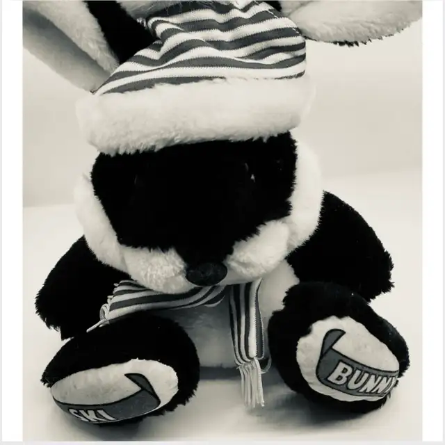 Vintage 89's Vail Ski Bunny Plush Black & White in Toys & Games in Ottawa - Image 9