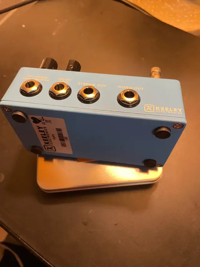 Keeley Hydra - Stereo Tremolo and Reverb in Amps & Pedals in City of Halifax - Image 3