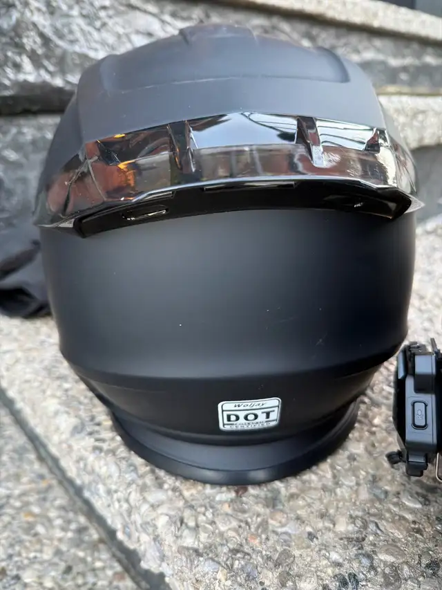 Dirtbike/ Full Head Helmets in Motorcycle Parts & Accessories in Hamilton - Image 9