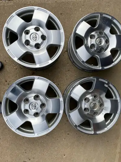 OEM tundra rims with sensors still on them. Will fit 2007 to 2021 tundras. Close up of worse one