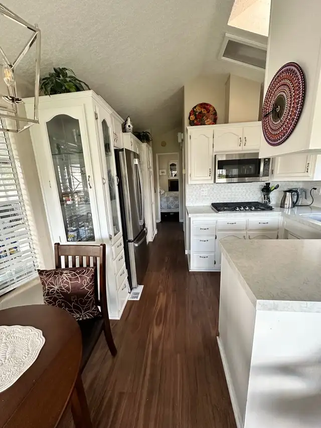 Palm Springs - Park Model  in 55+ Rancho Casa Blanca Resort in California in Canada - Image 7