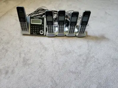 Panasonic digital cordless phone 4 sets with answering machine, View more