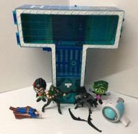 DC COMICS TEEN TITANS GO BATMAN PLAY SET WITH FIGURES!