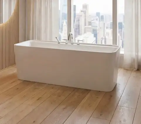 New High End in Unopened Box Cologne Freestanding Bathtub