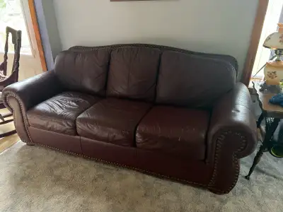 4 pice couch set still has lotta of life, and well taken care of. Real leather.