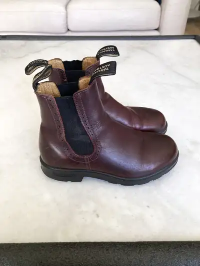 Blundstones burgundy leather chelsea boots (size 3 AUS / size 6), View more