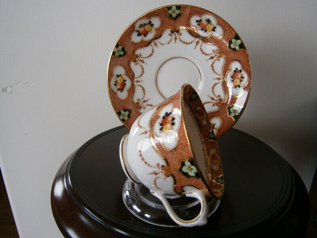 SUPER ROYAL ALBERT CUP AND SAUCER SET in Arts & Collectibles in City of Halifax - Image 2
