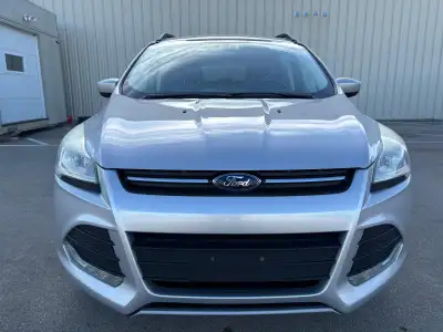 2013 FORD ESCAPE, Silver, SE, 1.6L 4CYL. Ecoboost Spotless AWD SUV - 155,000km. No mechanical issues...