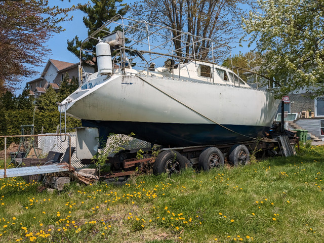 Voilier motor-sailer 39 pieds NAUTICAT dans Voiliers  à Saint-Jean-sur-Richelieu - Image 3