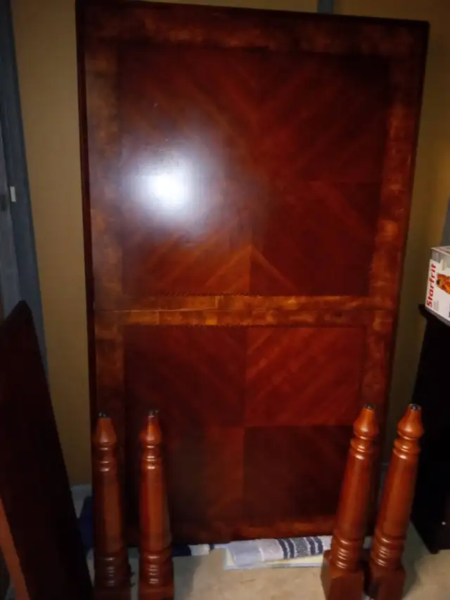 Dining Buffet and Hutch (Bombay brand) originally 3k plus tax in Hutches & Display Cabinets in City of Toronto - Image 3