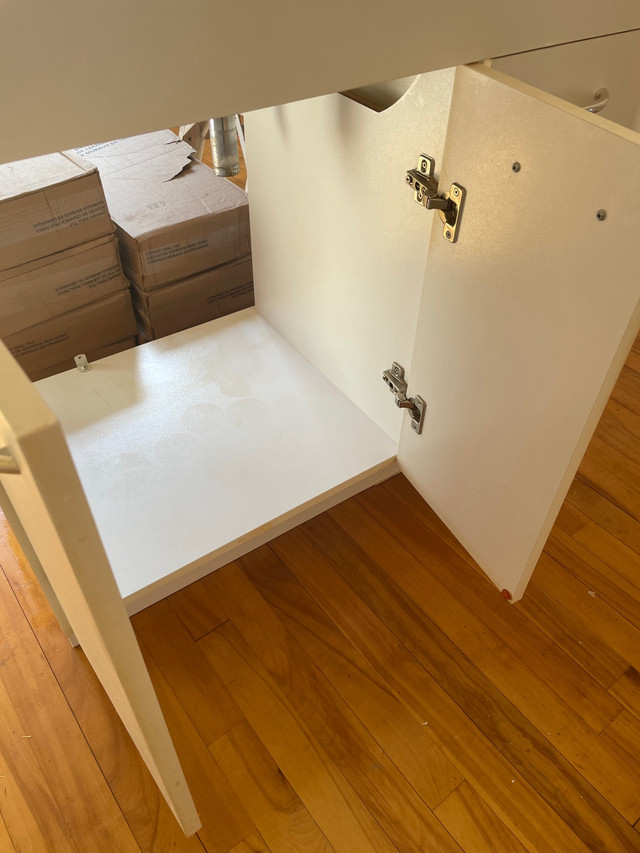 Comptoir de salle de bain dans Armoires et revêtements de comptoir  à Longueuil/Rive Sud - Image 3