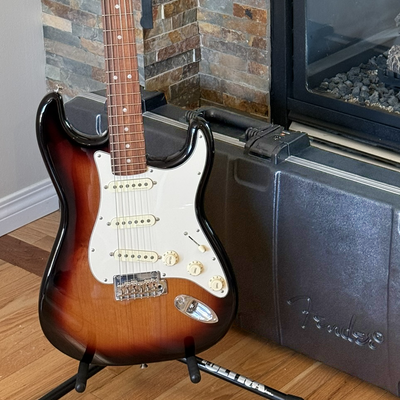 Fender Deluxe Roadhouse Stratocaster in 3-colour sunburst in near-mint condition, with Fender SKB mo...
