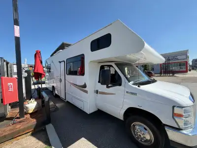 Ford Majestic 2017  **Financing&nbsp;Available***, View more