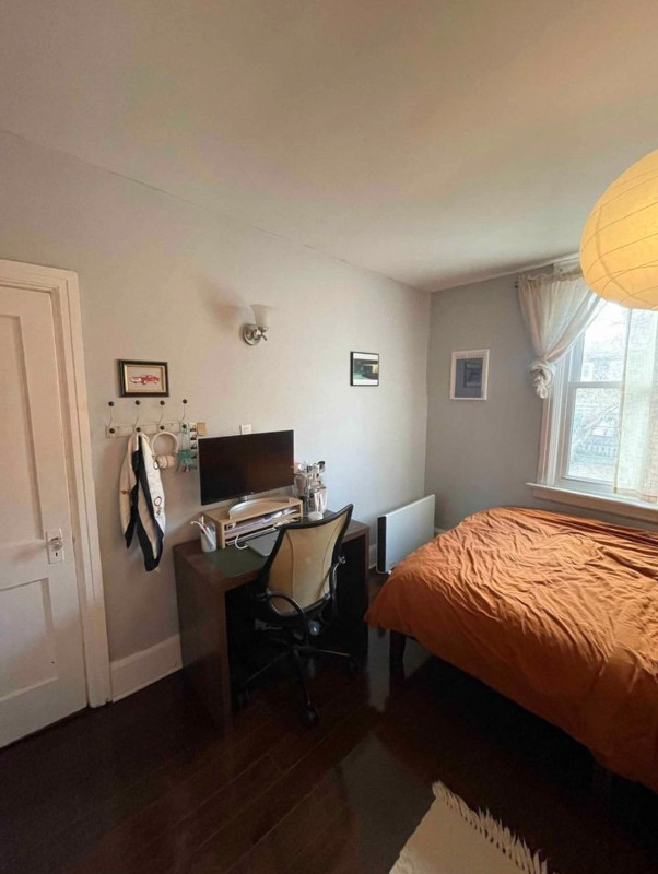 1 private room for rent July 1st in Room Rentals & Roommates in City of Toronto - Image 4