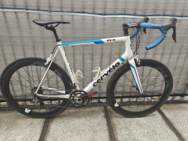Cervelo R3 Carbon Bike, Carbon Wheels and Power Meter in Road in City of Toronto - Image 9