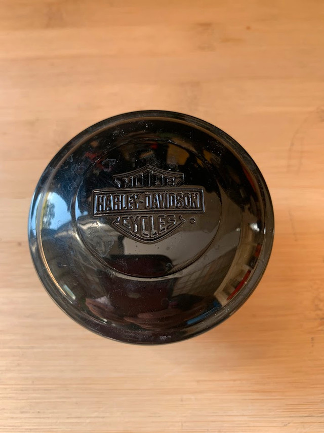 Harley-Davidson Locking Gas Cap in Other in Red Deer - Image 2