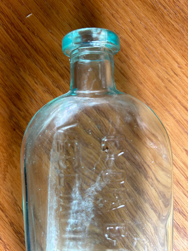 Antique Lydia Pinkham aqua bottle, reduced $$$$ in Arts & Collectibles in City of Toronto - Image 3