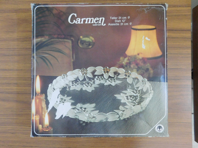 Vintage Retro "Carmen Satiniert Glass" Serving Dish with Box in Arts & Collectibles in Kitchener / Waterloo - Image 3