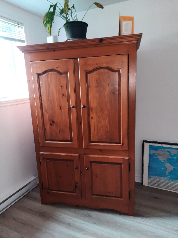Armoire antique Commodes et armoires Laval/Rive Nord Kijiji
