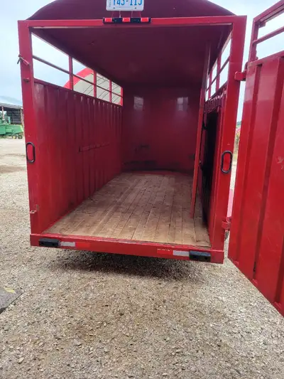 15 foot horse or livestock trailer for daily rentals. Location Conn ontario