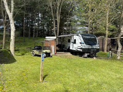 2020 Keystone passport 2600BH on seasonal lot at Warwick Conservation area. 1 slide and bunks. Comes...