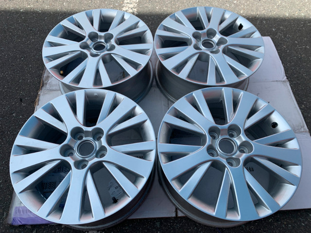 SET Of Brand New OEM factory 17X7" et55 Mazda rims as new in box in Tires & Rims in Delta/Surrey/Langley - Image 2