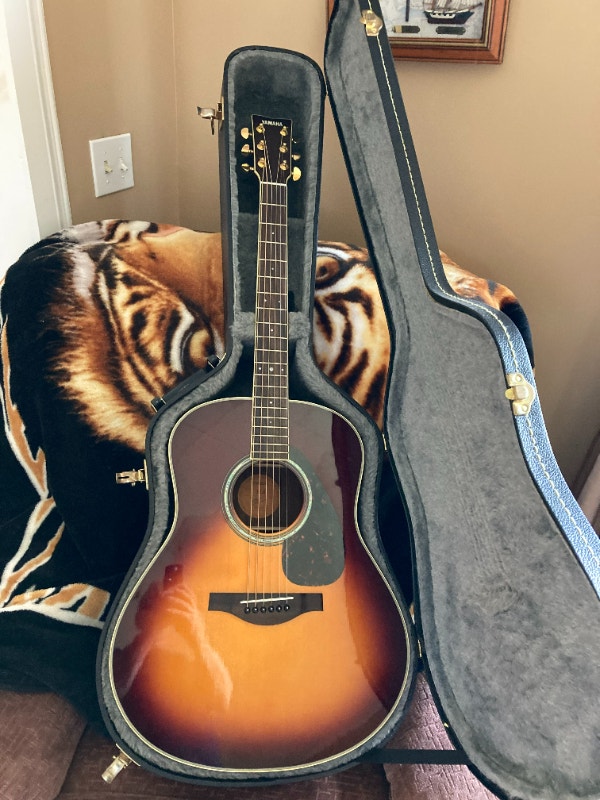 YAMAHA LL6 ACOUSTIC ELECTRIC GUITAR Guitars Cape Breton Kijiji