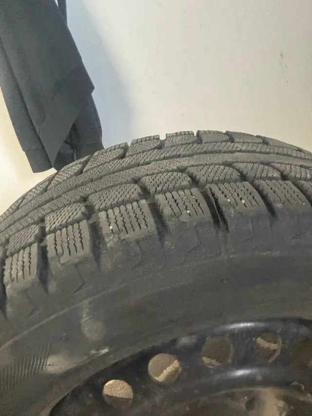 Ford Focus Winter Tire 215/55R/16, 1 Winter Tire with Rims577405935776573445