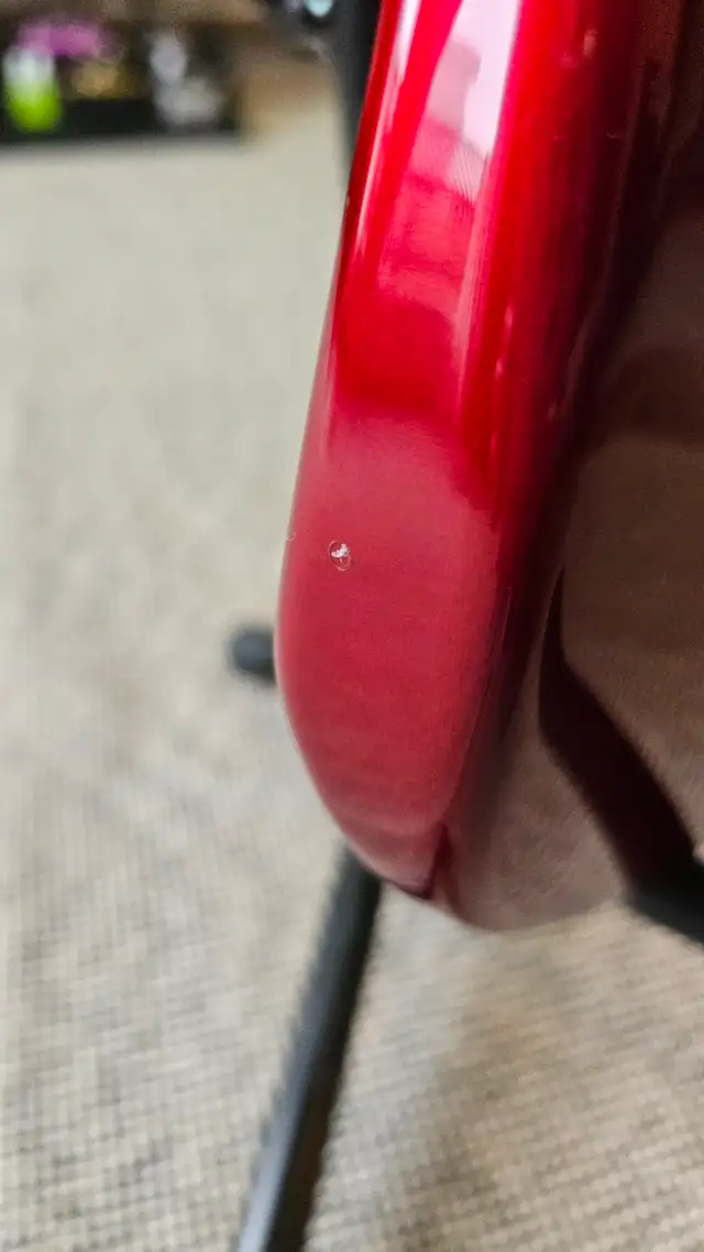 2015 MIM Fender Stratocaster - SSS, Candy Apple Red in Guitars in Hamilton - Image 5