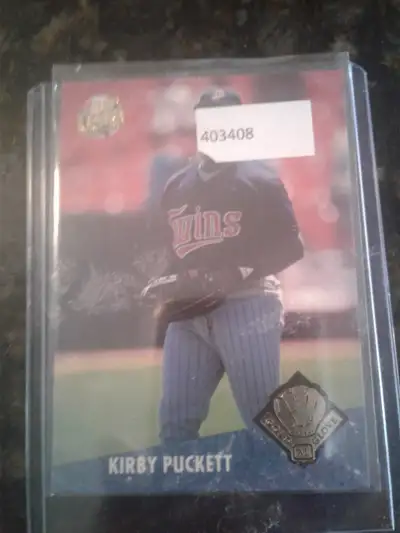 1992 FLEER ULTRA BASEBALL CARD, View more