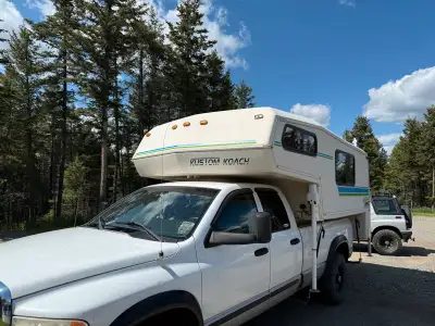 Mint camper no leaks lots of add ons Oversize fresh water tank Solar setup Inverter with plug ins th...