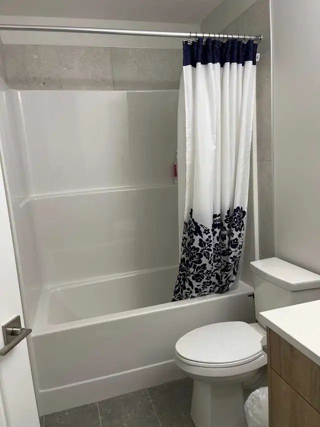 3 BDRM House For Short and Long Term Rent in Alberta in Canada - Image 11