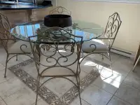 ROUND GLASS DINING TABLE 