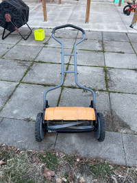 Fiskars Reel Manual lawn mower