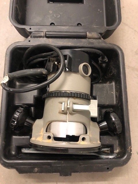 Porter Cable Router Kit (Model1001) Used in Power Tools in City of Toronto - Image 3