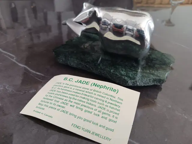 Native carved Bears in Arts & Collectibles in Penticton - Image 4