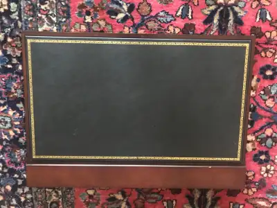 Écritoire Bombay Company , 26 po x 18 po
