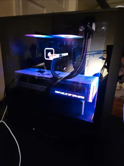*the GPU currently in the PC is a black Zotac 3090, this is an older picture with a different GPU in...