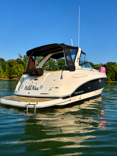 Chaparral signature 290 noir 2005 -31’ hors tout - 10’ largeur -2 moteurs volvo 5.0L ( 270HP) GXI 90...