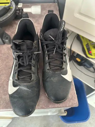 Nike baseball cleats - black - size 10.5 us