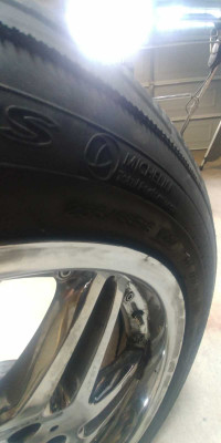 18" Rims 235 55 18 Michelin tires 