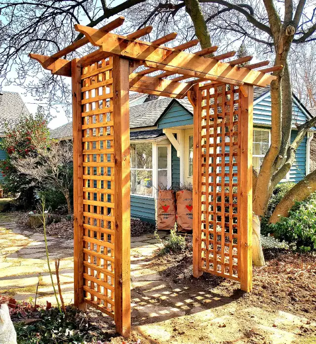 Pavs Post, Fence and Deck Installation & Repair in Fence, Deck, Railing & Siding in St. Catharines - Image 4