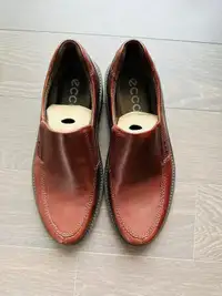 Shoes ECCO MEN’s  size 6-6.5 mens $150